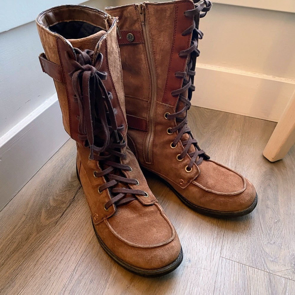 The North Face Tan Lace-Up Women's Boots.